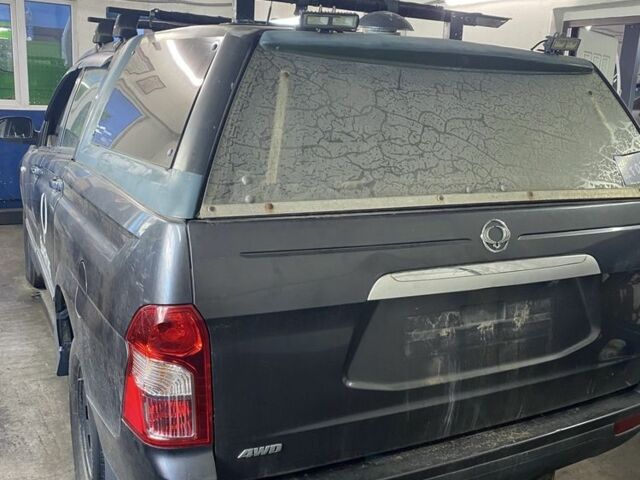 Серый Cанг Йонг Актион, объемом двигателя 2 л и пробегом 209 тыс. км за 3900 $, фото 3 на Automoto.ua