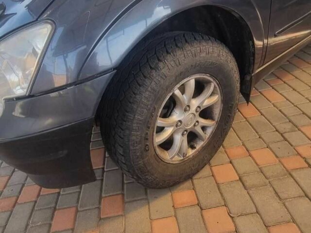 Серый Cанг Йонг Актион, объемом двигателя 2.3 л и пробегом 215 тыс. км за 4211 $, фото 2 на Automoto.ua