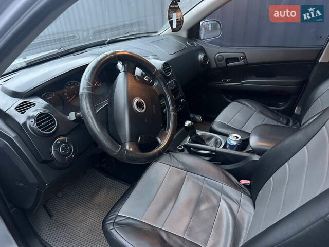 Серый Cанг Йонг Актион, объемом двигателя 2 л и пробегом 306 тыс. км за 4500 $, фото 6 на Automoto.ua