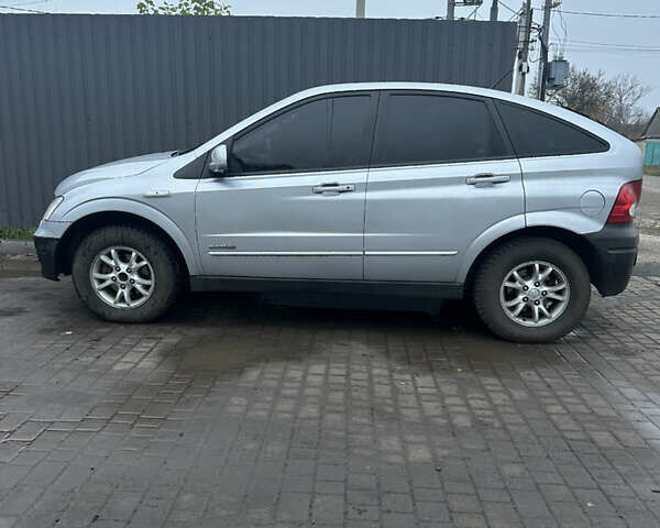 Серый Cанг Йонг Актион, объемом двигателя 2 л и пробегом 306 тыс. км за 4500 $, фото 3 на Automoto.ua