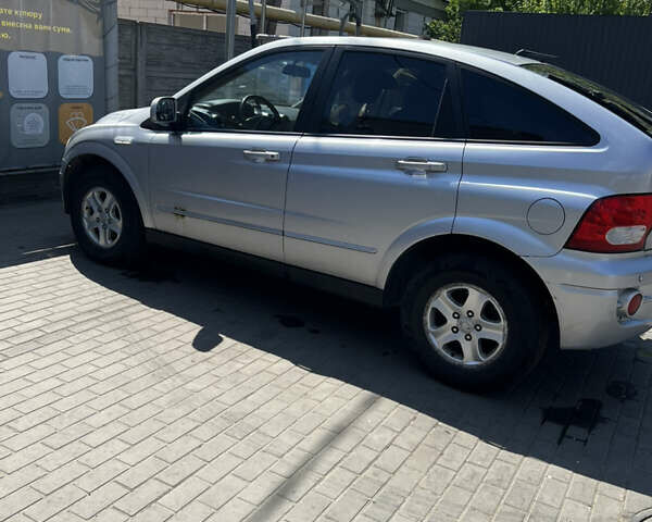 Сірий Cанг Йонг Actyon, об'ємом двигуна 2 л та пробігом 200 тис. км за 4000 $, фото 3 на Automoto.ua