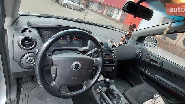 Сірий Cанг Йонг Actyon, об'ємом двигуна 2 л та пробігом 130 тис. км за 5300 $, фото 5 на Automoto.ua