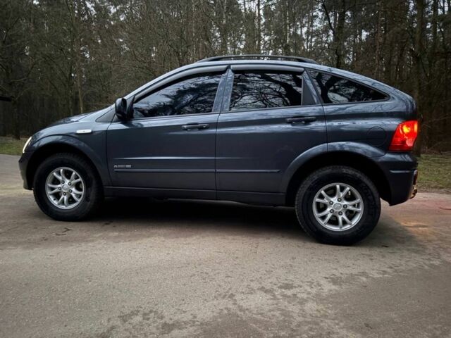 Серый Cанг Йонг Актион, объемом двигателя 2 л и пробегом 208 тыс. км за 6300 $, фото 4 на Automoto.ua