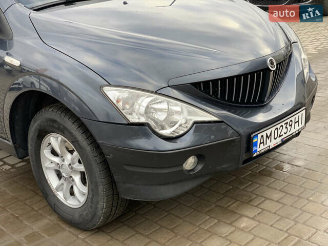 Серый Cанг Йонг Актион, объемом двигателя 2.3 л и пробегом 244 тыс. км за 4755 $, фото 7 на Automoto.ua