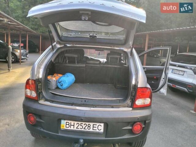 Серый Cанг Йонг Актион, объемом двигателя 2 л и пробегом 128 тыс. км за 5300 $, фото 12 на Automoto.ua