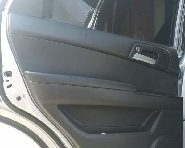 Серый Cанг Йонг Актион, объемом двигателя 2 л и пробегом 287 тыс. км за 6500 $, фото 11 на Automoto.ua