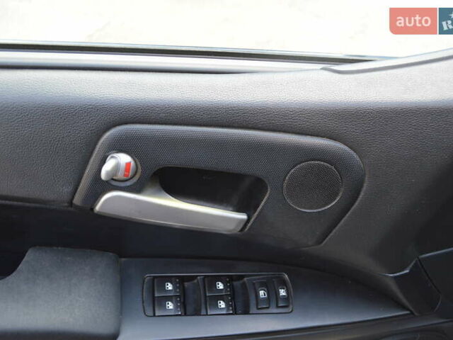 Серый Cанг Йонг Актион, объемом двигателя 2 л и пробегом 127 тыс. км за 5900 $, фото 18 на Automoto.ua