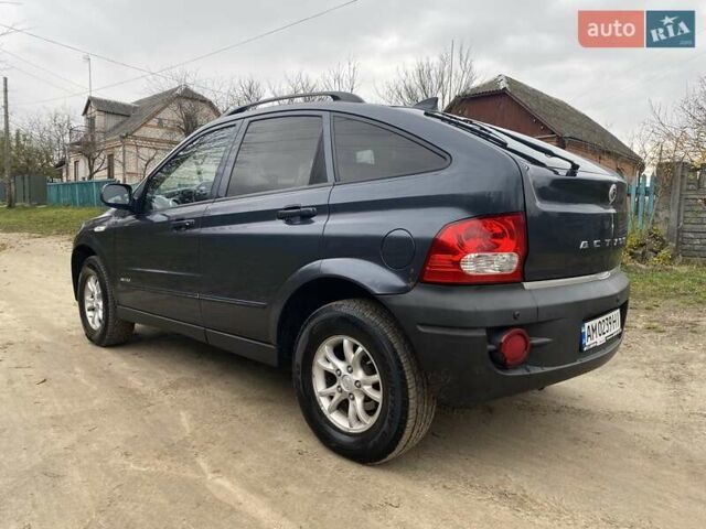 Серый Cанг Йонг Актион, объемом двигателя 2.3 л и пробегом 243 тыс. км за 4500 $, фото 5 на Automoto.ua