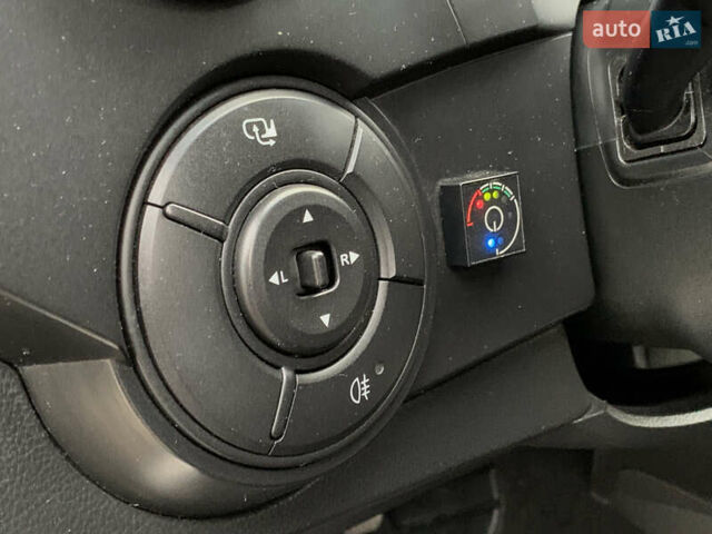 Серый Cанг Йонг Актион, объемом двигателя 2.3 л и пробегом 244 тыс. км за 4755 $, фото 37 на Automoto.ua