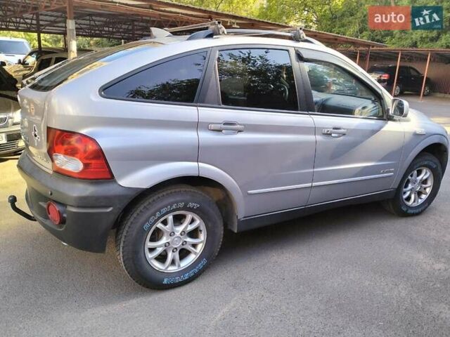 Серый Cанг Йонг Актион, объемом двигателя 2 л и пробегом 128 тыс. км за 5300 $, фото 3 на Automoto.ua