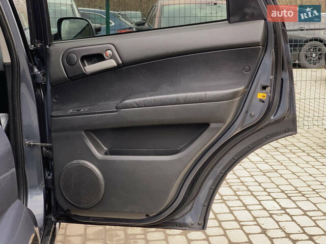 Серый Cанг Йонг Актион, объемом двигателя 2.3 л и пробегом 244 тыс. км за 4755 $, фото 25 на Automoto.ua