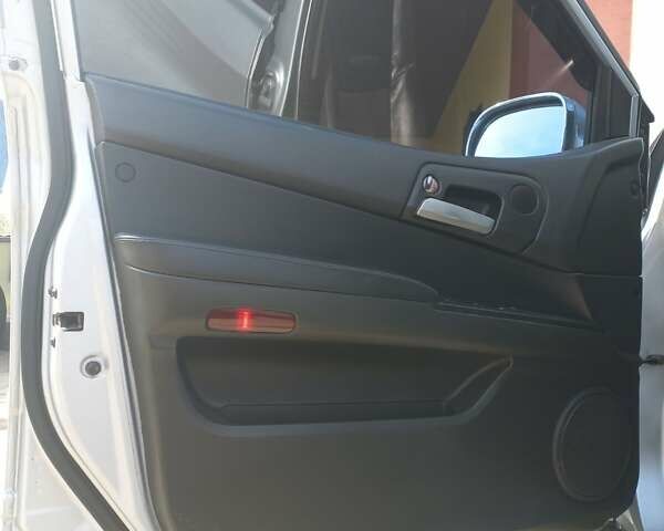 Серый Cанг Йонг Актион, объемом двигателя 2 л и пробегом 287 тыс. км за 6500 $, фото 10 на Automoto.ua