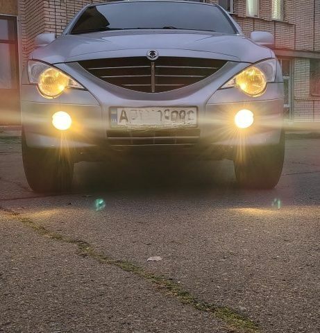 Серый Cанг Йонг Актион, объемом двигателя 2 л и пробегом 142 тыс. км за 5800 $, фото 1 на Automoto.ua