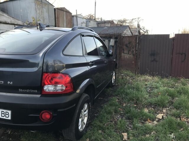 Серый Cанг Йонг Актион, объемом двигателя 2 л и пробегом 220 тыс. км за 6100 $, фото 4 на Automoto.ua