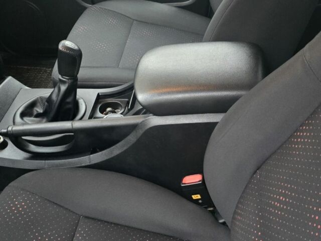 Серый Cанг Йонг Актион, объемом двигателя 2 л и пробегом 108 тыс. км за 5682 $, фото 4 на Automoto.ua