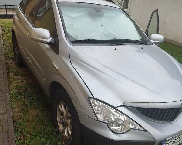 Серый Cанг Йонг Актион, объемом двигателя 2 л и пробегом 99 тыс. км за 8200 $, фото 4 на Automoto.ua