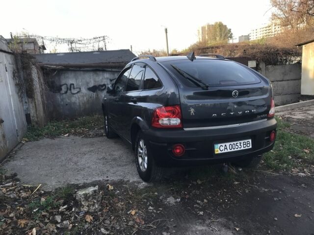 Серый Cанг Йонг Актион, объемом двигателя 2 л и пробегом 220 тыс. км за 6100 $, фото 3 на Automoto.ua