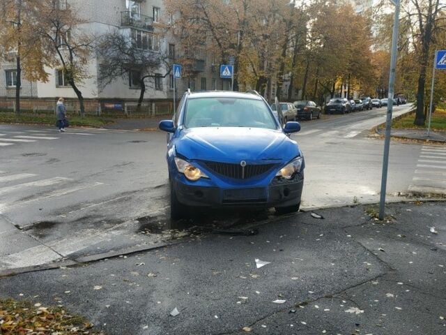 Синий Cанг Йонг Актион, объемом двигателя 2.3 л и пробегом 300 тыс. км за 4500 $, фото 4 на Automoto.ua