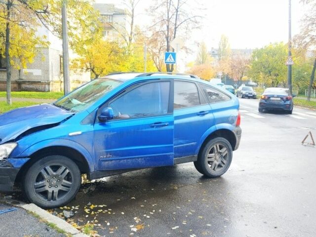 Синий Cанг Йонг Актион, объемом двигателя 2.3 л и пробегом 300 тыс. км за 4500 $, фото 5 на Automoto.ua