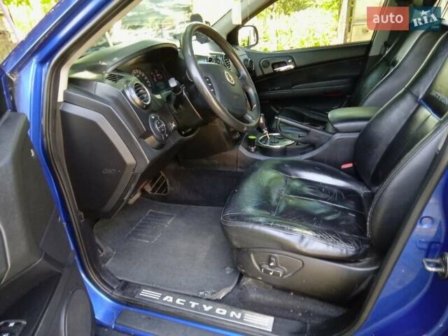 Синий Cанг Йонг Актион, объемом двигателя 2.3 л и пробегом 365 тыс. км за 6000 $, фото 4 на Automoto.ua