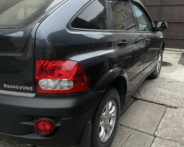 Синий Cанг Йонг Актион, объемом двигателя 2 л и пробегом 99 тыс. км за 7500 $, фото 2 на Automoto.ua