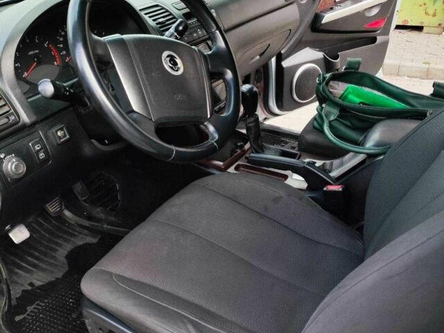 Серый Cанг Йонг Другая, объемом двигателя 2.3 л и пробегом 145 тыс. км за 6200 $, фото 3 на Automoto.ua