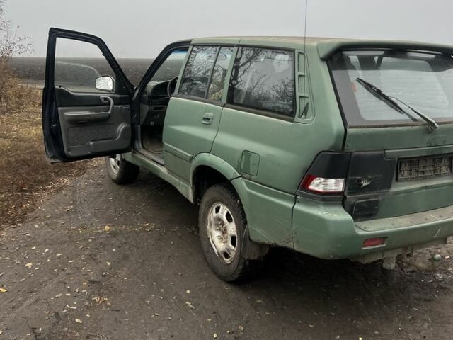 Зеленый Cанг Йонг Другая, объемом двигателя 2.4 л и пробегом 200 тыс. км за 1419 $, фото 2 на Automoto.ua