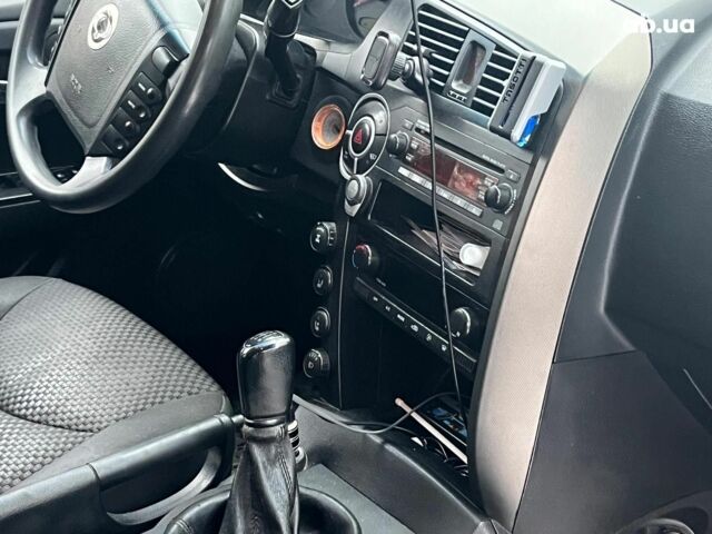 Черный Cанг Йонг Кирон Делюкс, объемом двигателя 2 л и пробегом 285 тыс. км за 4490 $, фото 33 на Automoto.ua