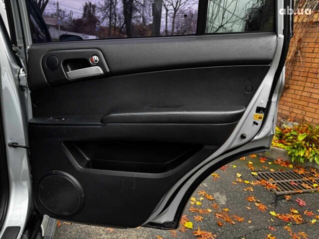 Сірий Cанг Йонг KYRON DELUXE, об'ємом двигуна 2 л та пробігом 220 тис. км за 8390 $, фото 23 на Automoto.ua