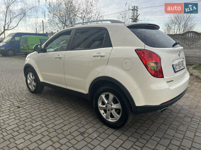 Белый Cанг Йонг Корандо, объемом двигателя 2 л и пробегом 220 тыс. км за 8400 $, фото 9 на Automoto.ua