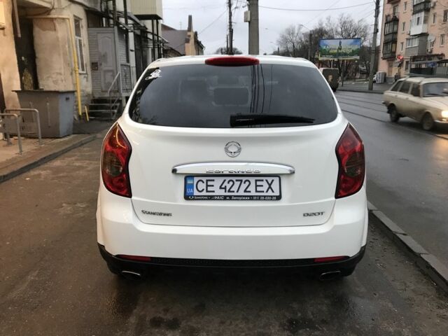 Белый Cанг Йонг Корандо, объемом двигателя 2 л и пробегом 118 тыс. км за 7500 $, фото 2 на Automoto.ua