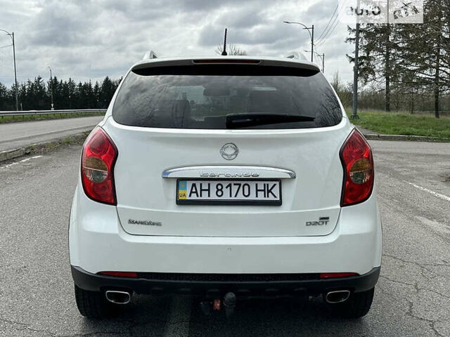 Білий Cанг Йонг Korando, об'ємом двигуна 2 л та пробігом 197 тис. км за 7999 $, фото 3 на Automoto.ua