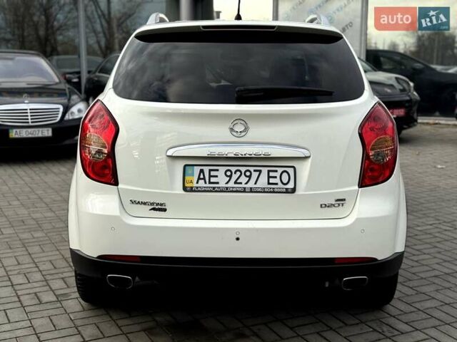 Білий Cанг Йонг Korando, об'ємом двигуна 2 л та пробігом 62 тис. км за 10999 $, фото 9 на Automoto.ua