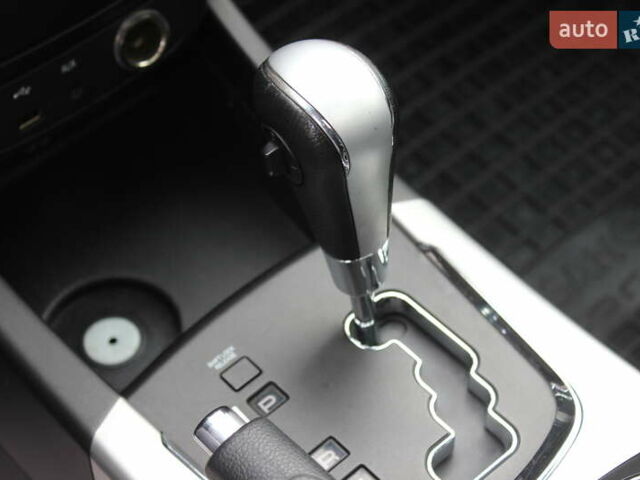 Белый Cанг Йонг Корандо, объемом двигателя 2 л и пробегом 62 тыс. км за 11400 $, фото 28 на Automoto.ua