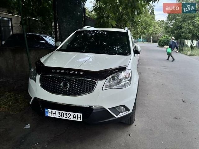 Білий Cанг Йонг Korando, об'ємом двигуна 2 л та пробігом 130 тис. км за 7800 $, фото 2 на Automoto.ua