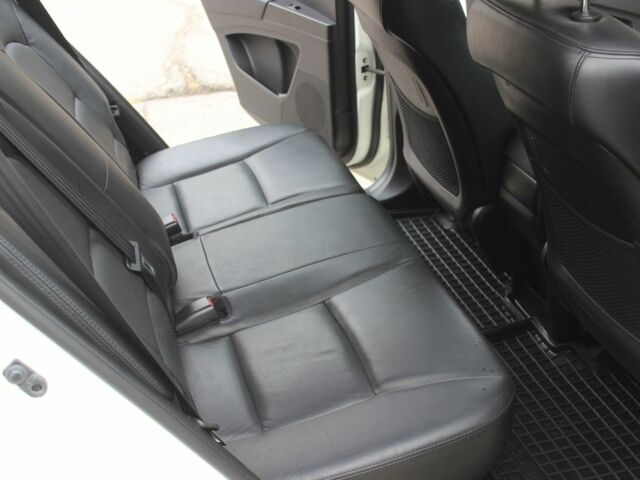 Белый Cанг Йонг Корандо, объемом двигателя 2 л и пробегом 62 тыс. км за 11300 $, фото 7 на Automoto.ua