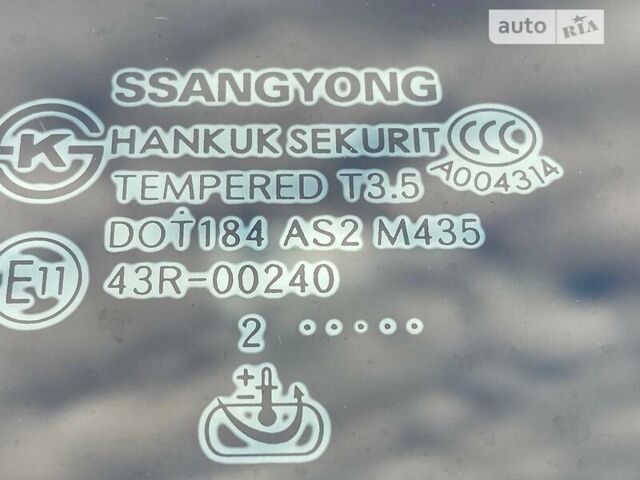 Білий Cанг Йонг Korando, об'ємом двигуна 2 л та пробігом 170 тис. км за 10500 $, фото 17 на Automoto.ua