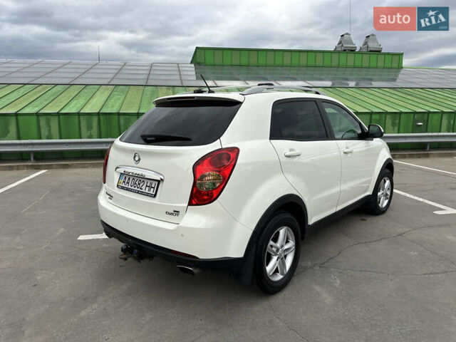 Білий Cанг Йонг Korando, об'ємом двигуна 2 л та пробігом 113 тис. км за 9200 $, фото 6 на Automoto.ua