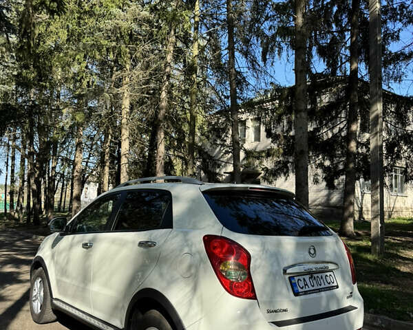 Білий Cанг Йонг Korando, об'ємом двигуна 2 л та пробігом 158 тис. км за 9200 $, фото 5 на Automoto.ua