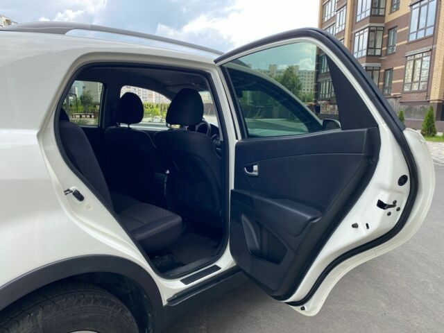 Білий Cанг Йонг Korando, об'ємом двигуна 0 л та пробігом 229 тис. км за 9500 $, фото 7 на Automoto.ua