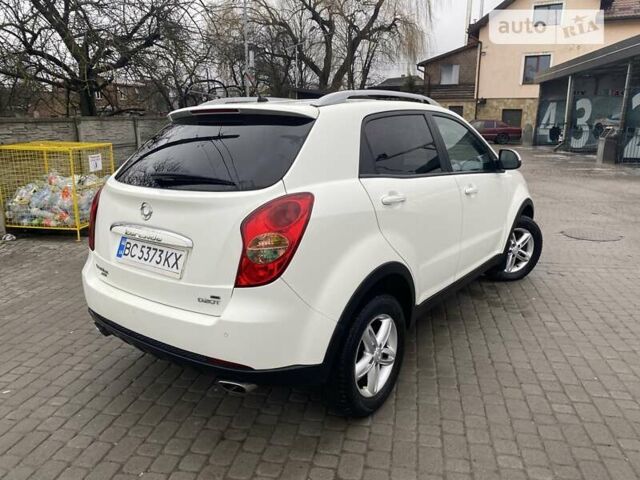 Білий Cанг Йонг Korando, об'ємом двигуна 2 л та пробігом 128 тис. км за 9600 $, фото 4 на Automoto.ua