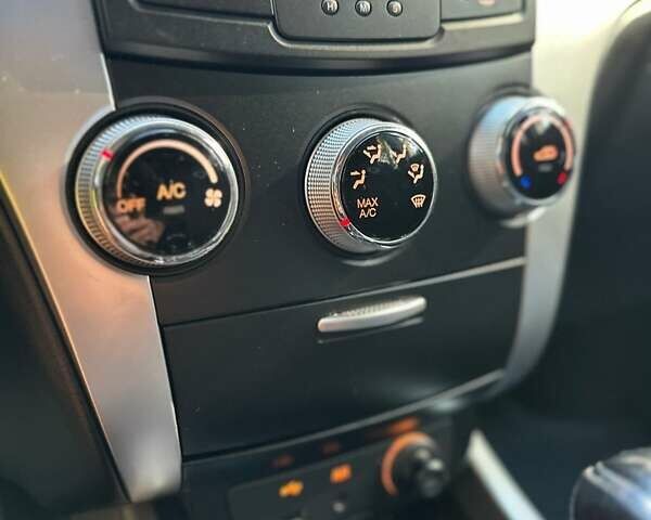 Белый Cанг Йонг Корандо, объемом двигателя 2 л и пробегом 111 тыс. км за 9300 $, фото 26 на Automoto.ua