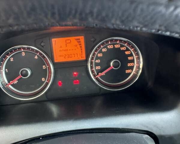 Білий Cанг Йонг Korando, об'ємом двигуна 2 л та пробігом 231 тис. км за 8500 $, фото 6 на Automoto.ua