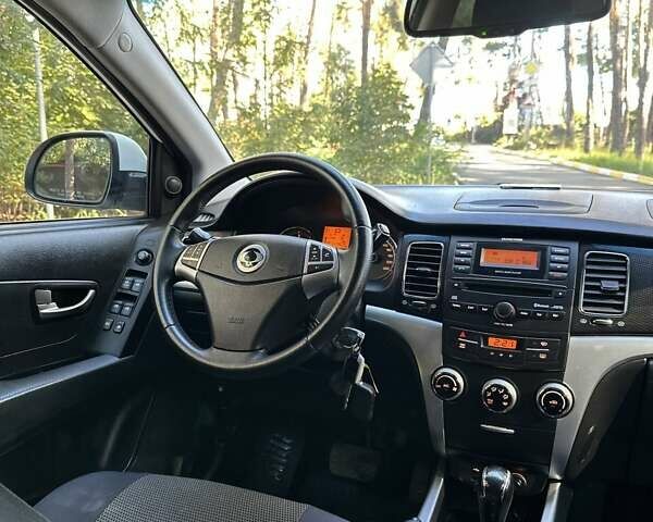 Белый Cанг Йонг Корандо, объемом двигателя 2 л и пробегом 111 тыс. км за 9300 $, фото 15 на Automoto.ua