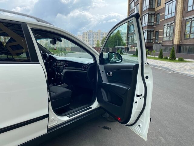 Білий Cанг Йонг Korando, об'ємом двигуна 0 л та пробігом 229 тис. км за 9500 $, фото 8 на Automoto.ua