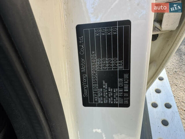 Білий Cанг Йонг Korando, об'ємом двигуна 2 л та пробігом 158 тис. км за 9200 $, фото 20 на Automoto.ua