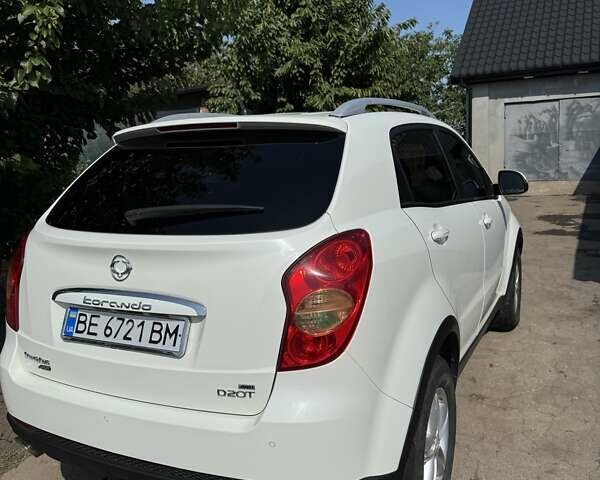 Білий Cанг Йонг Korando, об'ємом двигуна 2 л та пробігом 231 тис. км за 8500 $, фото 4 на Automoto.ua