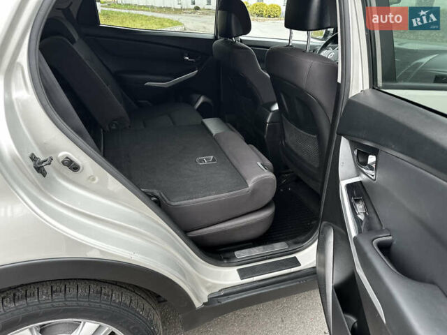 Білий Cанг Йонг Korando, об'ємом двигуна 2 л та пробігом 83 тис. км за 9800 $, фото 35 на Automoto.ua