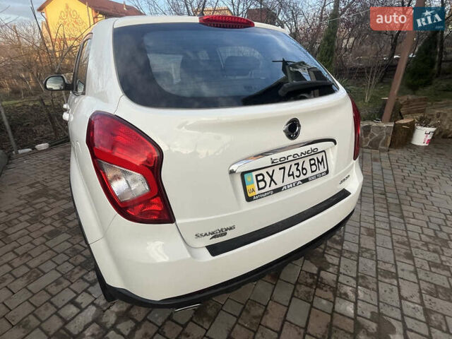 Білий Cанг Йонг Korando, об'ємом двигуна 2 л та пробігом 141 тис. км за 9100 $, фото 3 на Automoto.ua