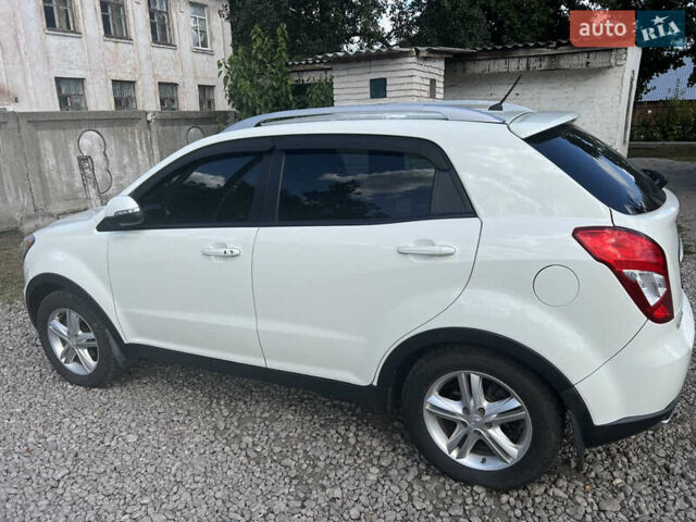 Білий Cанг Йонг Korando, об'ємом двигуна 2 л та пробігом 150 тис. км за 10500 $, фото 3 на Automoto.ua